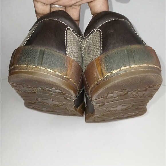 Dr. Martens Spicer Slip-On size 11 Men\'s.    16